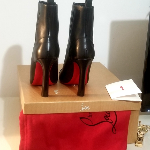 Christian Louboutin ankle bootie - Picture 4 of 8